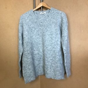 Uniqlo Soft and Fluffy Sweater Size L